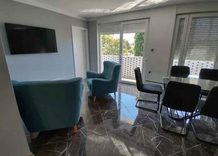 Modern Apartment Ana